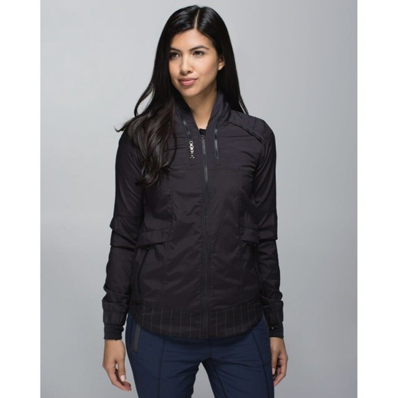 Lululemon Spring Forward Jacket‎ Black Sea Stripe Reflective Women’s Size 6 - Picture 1 of 10